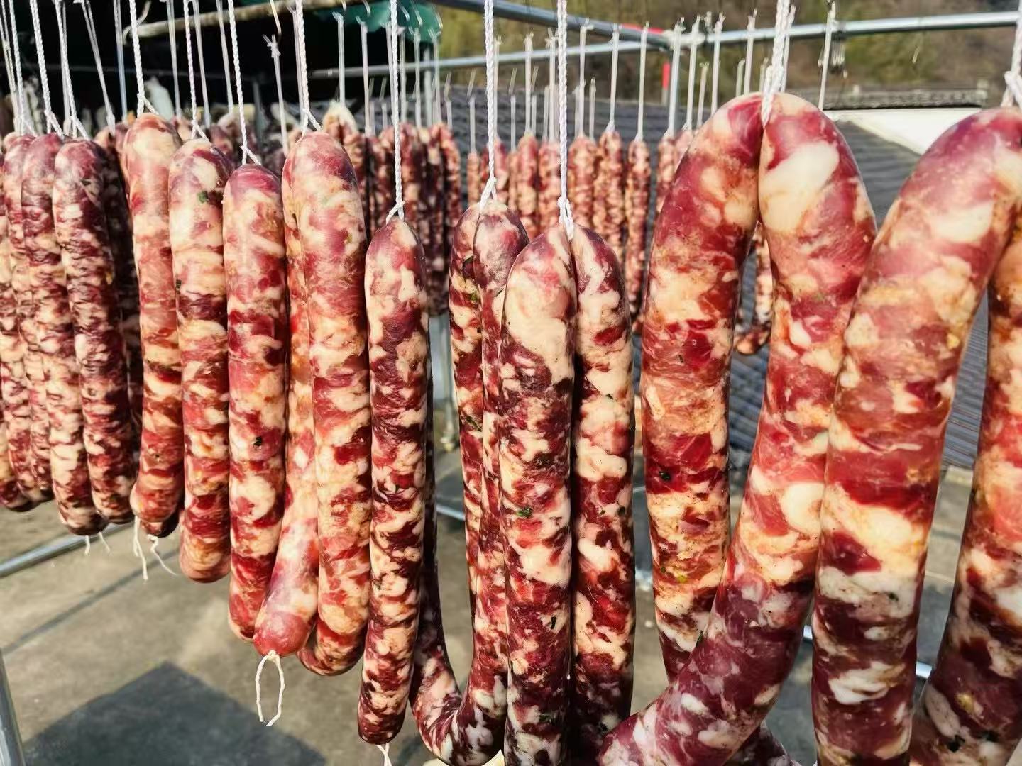 500g农家黑毛土猪腊肠
